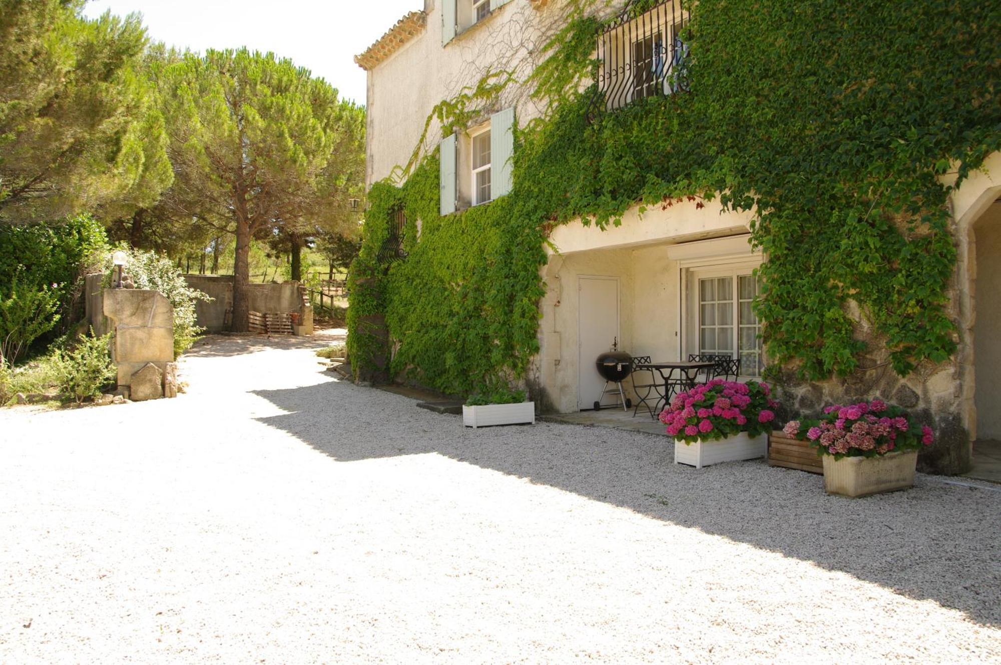 Residence Le Saint Victor Fontvieille Exterior foto